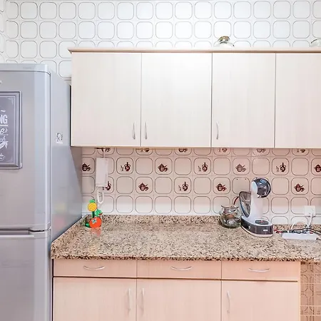 Apartamento Laura. Estancia Agradable En *