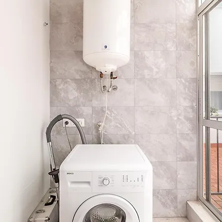 Apartamento Laura. Estancia Agradable En *