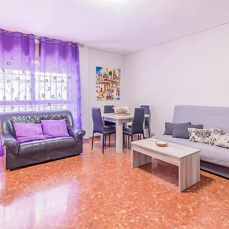 Apartamento Laura. Estancia Agradable En *