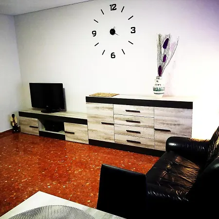 Apartamento Laura. Estancia Agradable En *